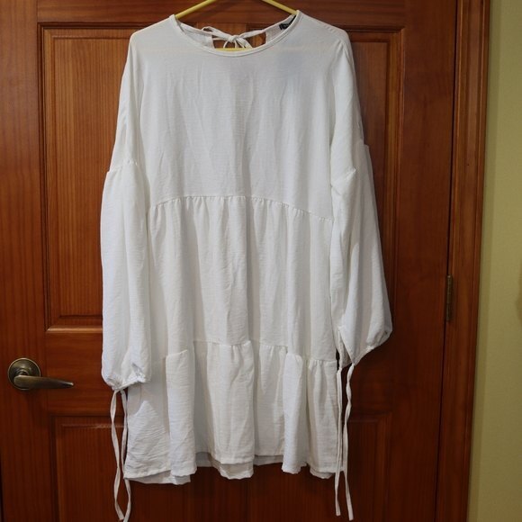 Nasty Gal White Tiered Mini Dress Made in Italy New With Tags Size 20 Poly Blend - Picture 3 of 13